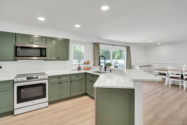 3 Moor Lane, Patchogue, NY 11772