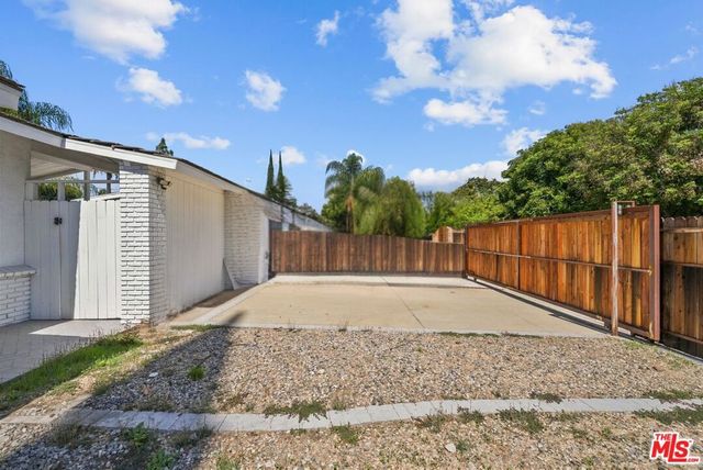 7853 Bothwell Road, Reseda, CA 91335