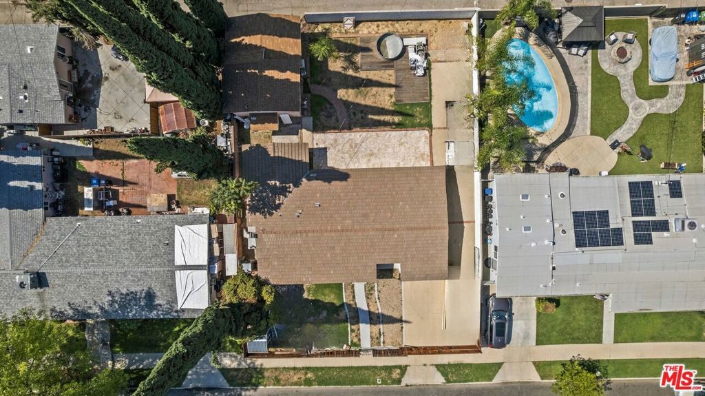 7853 Bothwell Road, Reseda, CA 91335 — photo 2