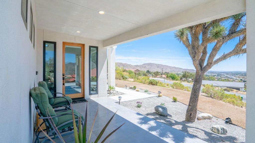 Image 10 of property listing at 7664 Shafter Avenue, Yucca Valley, CA 92284