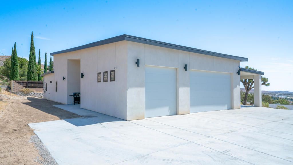 Image 32 of property listing at 7664 Shafter Avenue, Yucca Valley, CA 92284