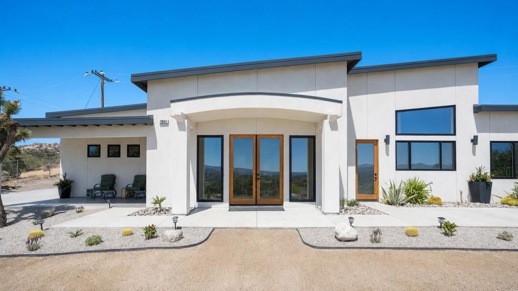 Image 4 of property listing at 7664 Shafter Avenue, Yucca Valley, CA 92284