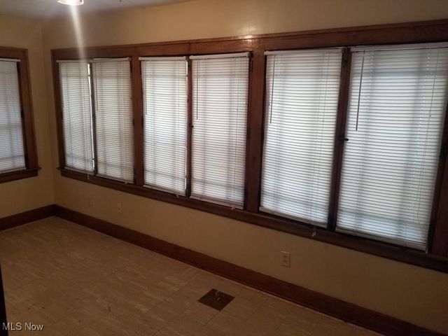 218 Canton Road, Ellet, OH 44312