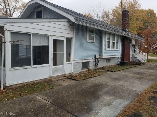 218 Canton Road, Ellet, OH 44312