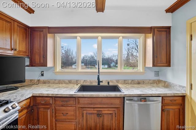 11080 Lapeer Road, Davison, MI 48423