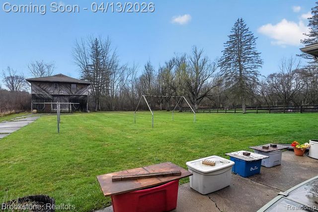 11080 Lapeer Road, Davison, MI 48423