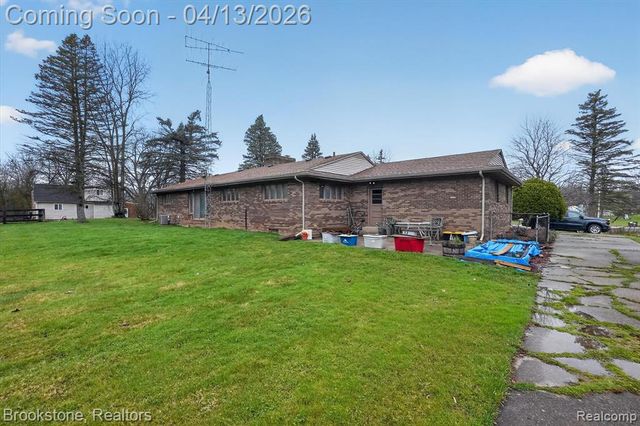 11080 Lapeer Road, Davison, MI 48423