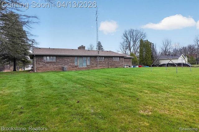 11080 Lapeer Road, Davison, MI 48423