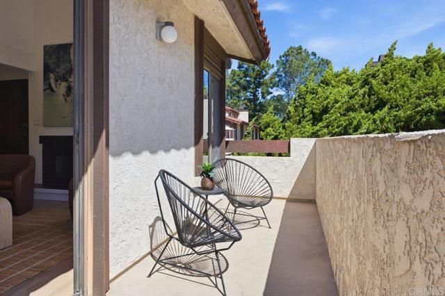13765 Ruette Le Parc F, Del Mar, CA 92014