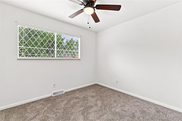 15 Harneywold Drive, St Louis, MO 63136