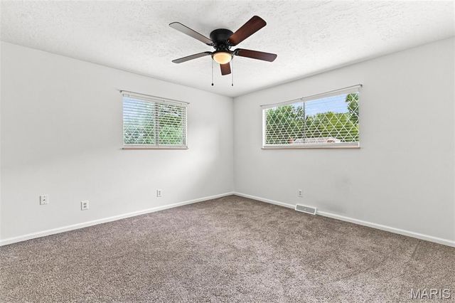 15 Harneywold Drive, St Louis, MO 63136