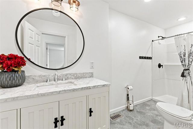 15 Harneywold Drive, St Louis, MO 63136