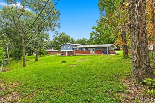 15 Harneywold Drive, St Louis, MO 63136
