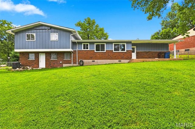 15 Harneywold Drive, St Louis, MO 63136