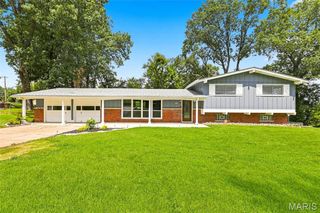 15 Harneywold Drive, St Louis, MO 63136