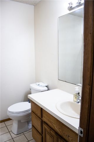 1403 W Rolling Oaks Drive, Rogers, AR 72756