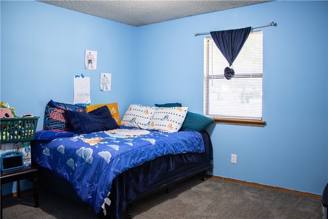 1403 W Rolling Oaks Drive, Rogers, AR 72756
