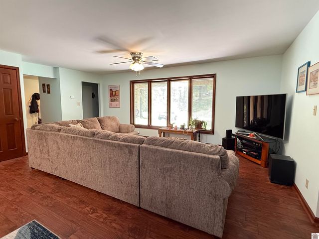 74 Pleasant Hill Lane, Gilbertsville, KY 42044