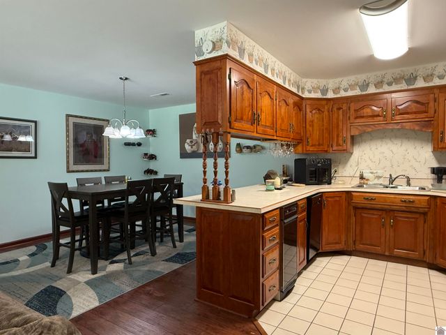 74 Pleasant Hill Lane, Gilbertsville, KY 42044