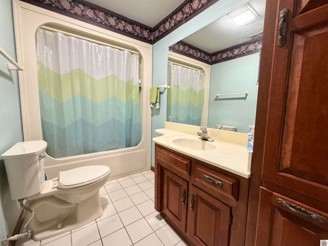 74 Pleasant Hill Lane, Gilbertsville, KY 42044