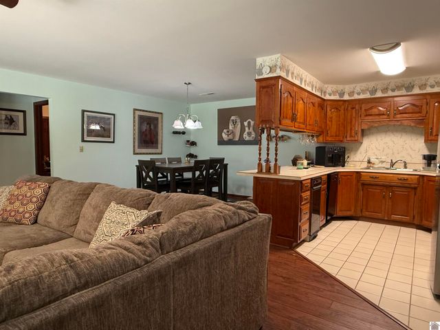 74 Pleasant Hill Lane, Gilbertsville, KY 42044