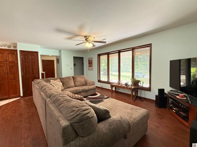 74 Pleasant Hill Lane, Gilbertsville, KY 42044