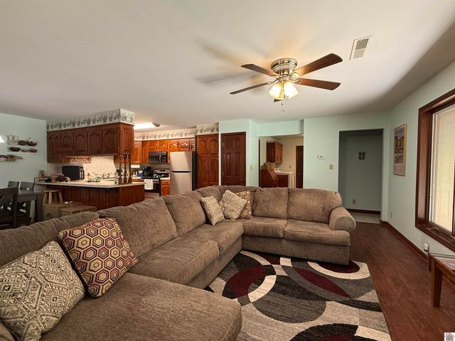 74 Pleasant Hill Lane, Gilbertsville, KY 42044