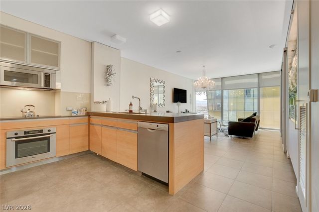 3722 Las Vegas Boulevard 2608, Las Vegas, NV 89158