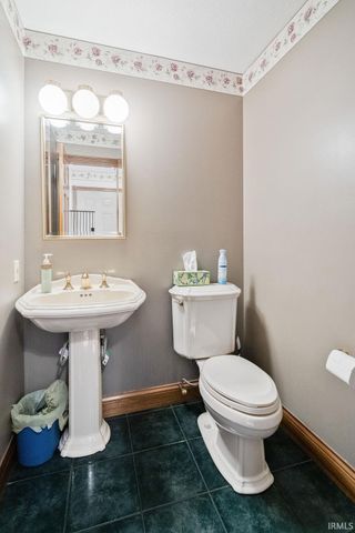 12208 W 00 NS, Russiaville, IN 46979