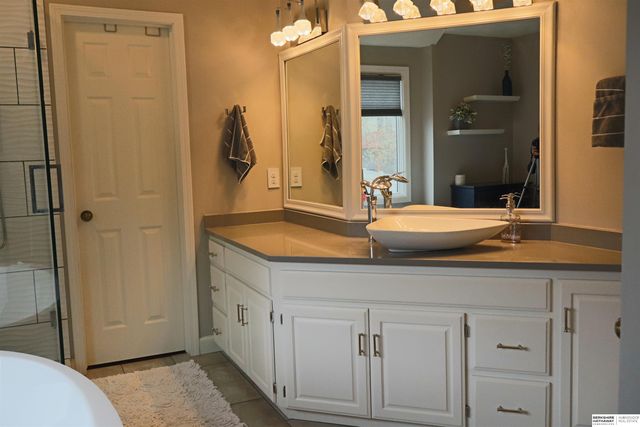 14121 Jaynes Street, Omaha, NE 68164