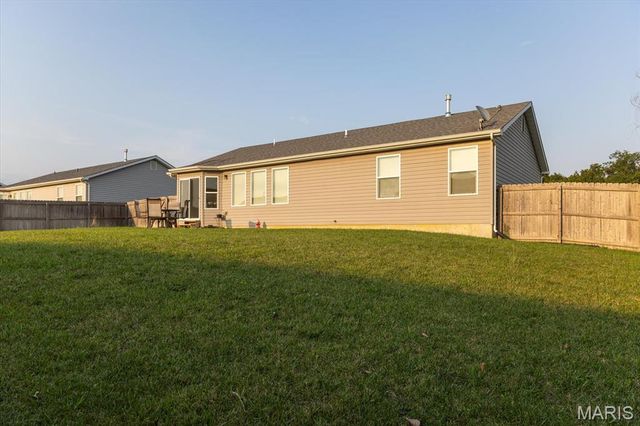 117 Falcons Crest Drive, Wright City, MO 63390
