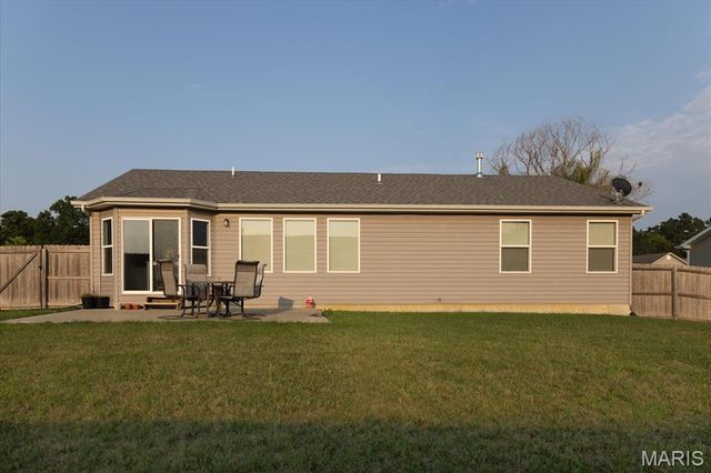 117 Falcons Crest Drive, Wright City, MO 63390