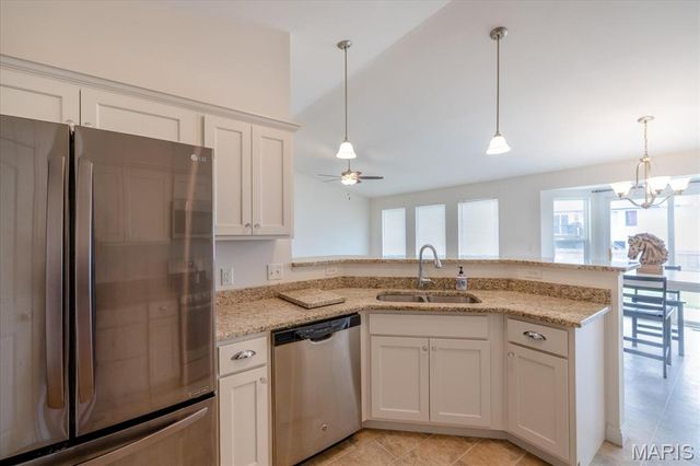 117 Falcons Crest Drive, Wright City, MO 63390