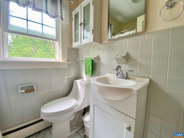 210 W GORDON AVE, Gordonsville, VA 22942