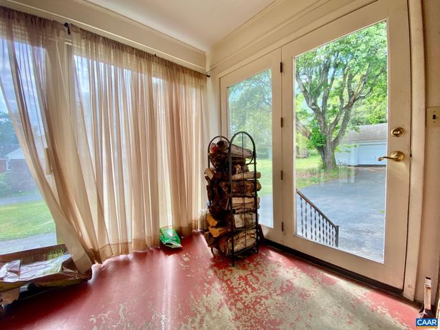 210 W GORDON AVE, Gordonsville, VA 22942