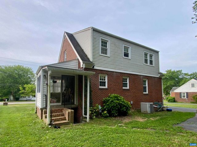 210 W GORDON AVE, Gordonsville, VA 22942