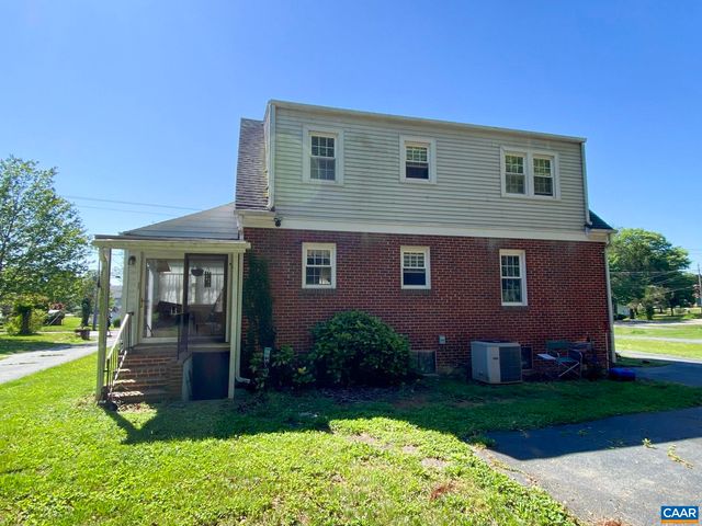 210 W GORDON AVE, Gordonsville, VA 22942