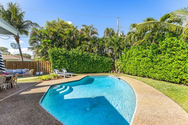 514 N Dover Road, Tequesta, FL 33469