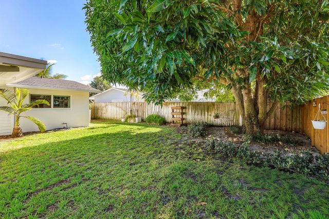 514 N Dover Road, Tequesta, FL 33469