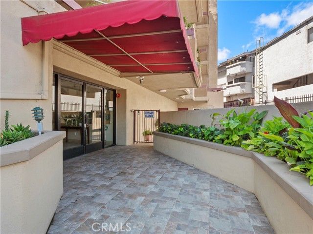 4301 Fulton Avenue 303, Sherman Oaks, CA 91423