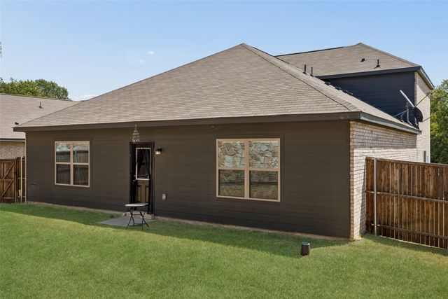 2124 Pacific Avenue, Anna, TX 75409