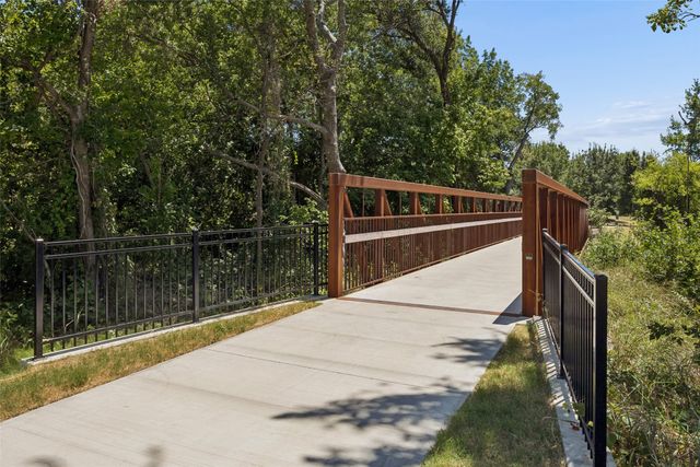 2124 Pacific Avenue, Anna, TX 75409