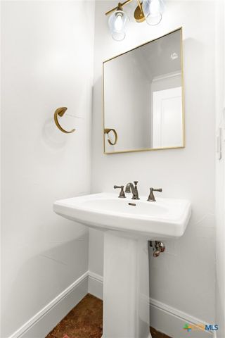 3107 Sweetwater Cove, Belton, TX 76513