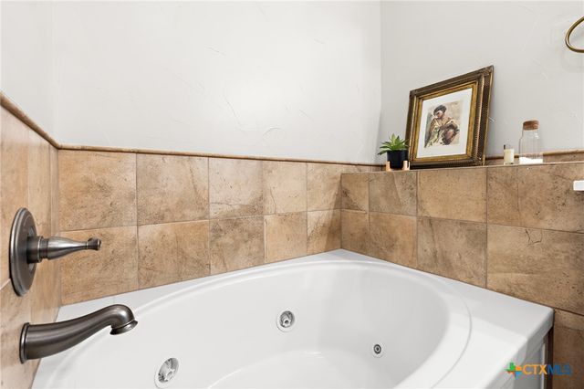 3107 Sweetwater Cove, Belton, TX 76513