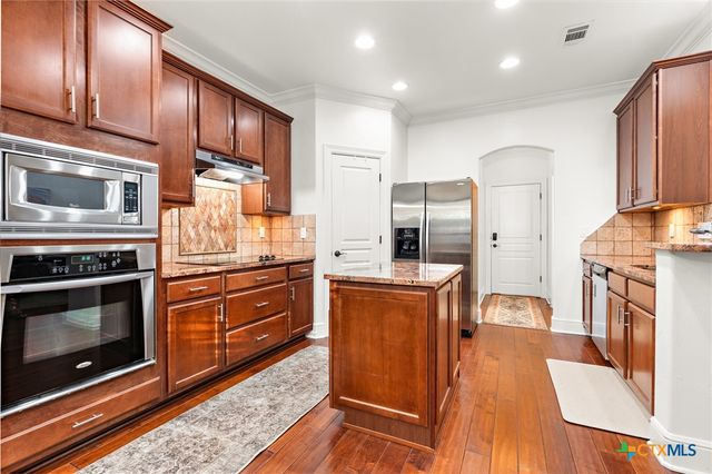 3107 Sweetwater Cove, Belton, TX 76513