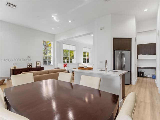 11339 NW 71st St 11339, Doral, FL 33178