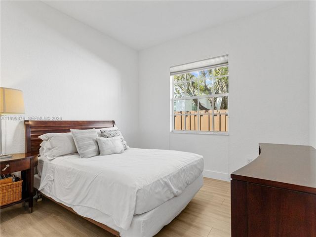 11339 NW 71st St 11339, Doral, FL 33178