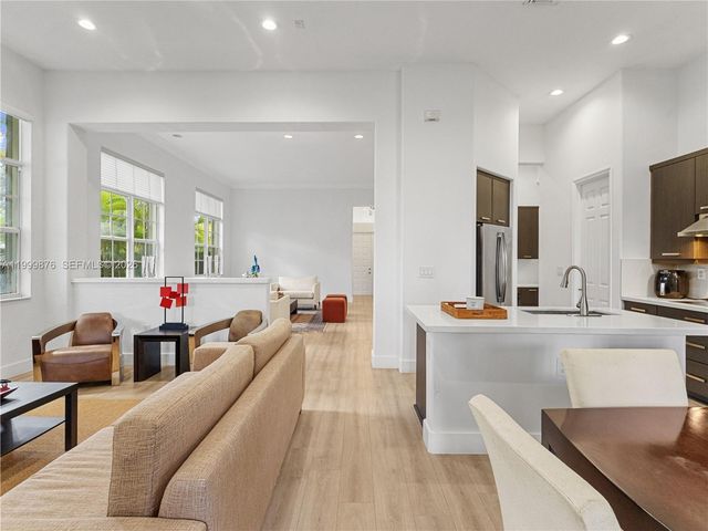 11339 NW 71st St 11339, Doral, FL 33178