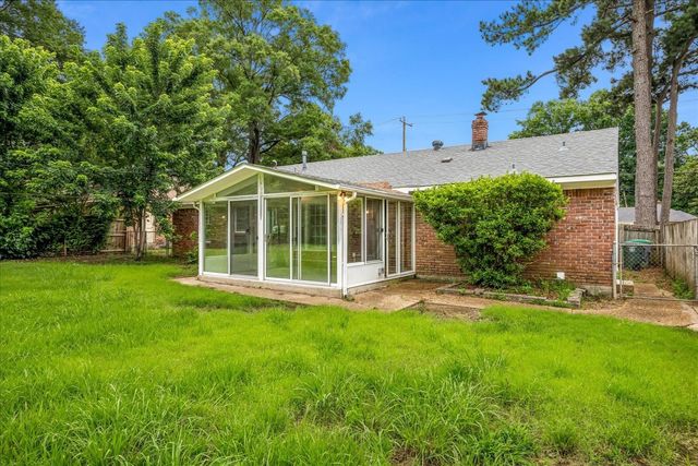5304 QUINCE RD, Memphis, TN 38117