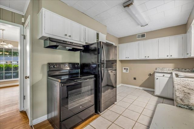 5304 QUINCE RD, Memphis, TN 38117